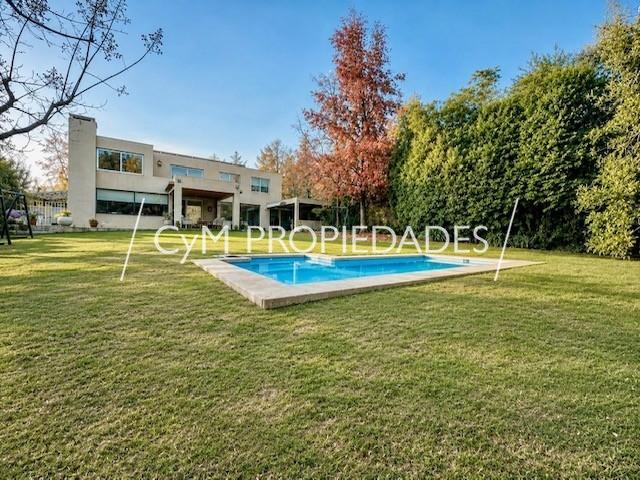MEDITERRANEA GRAN TERRENO/ COLEGIO MAYFLOWER