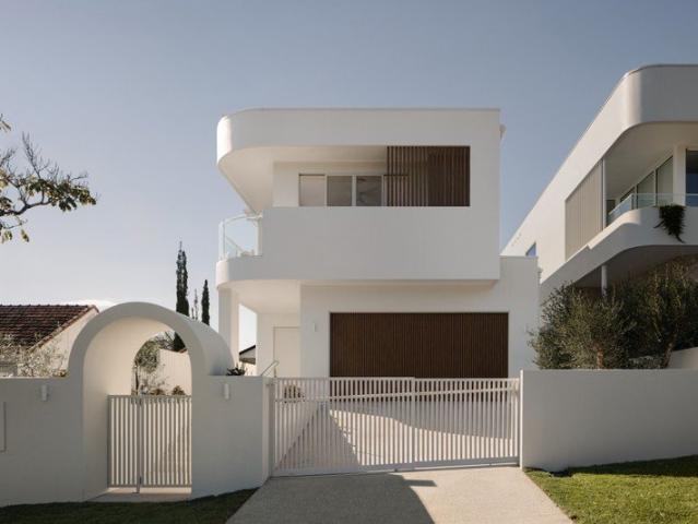 Mediterranean Elegance with Uninterrupted City Views