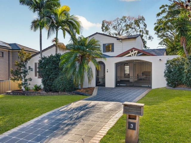 Mediterranean Hacienda on 826sqm with Family Flexibility