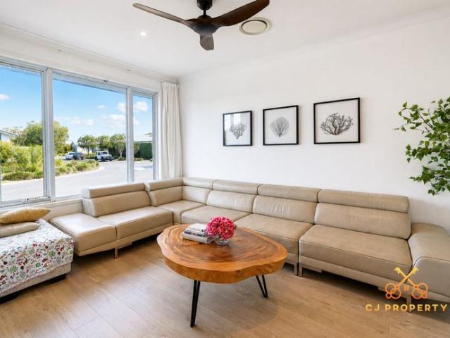 Mediterranean Inspired Family Retreat with Pool, High Ceilings & 293m² of Spacious Living