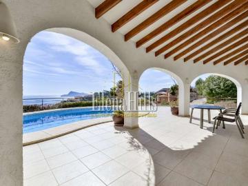 Mediterranean style villa in Altea Hills with 24/7 security Altea, Alicante