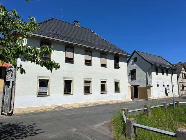 Mediterraner 3 Seitenhof mit großer Scheune, 4 Garagen und großem Grundstück