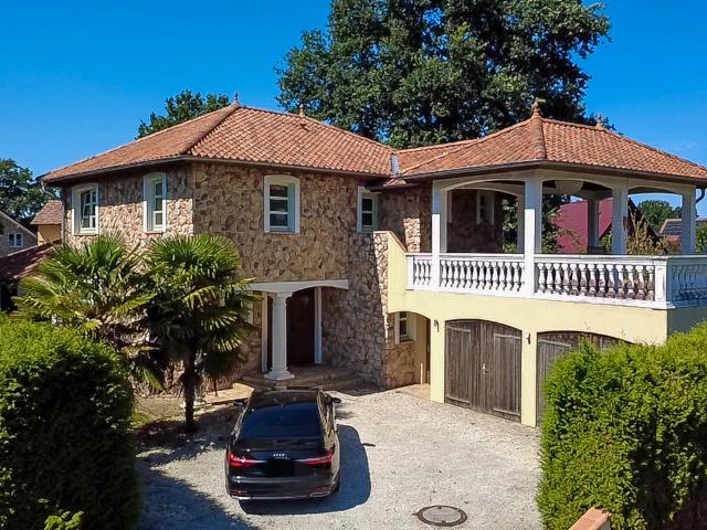 Mediterranes Einfamilienhaus im Finca Stil in Wahnbek