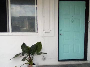 Medium size rooms available now
