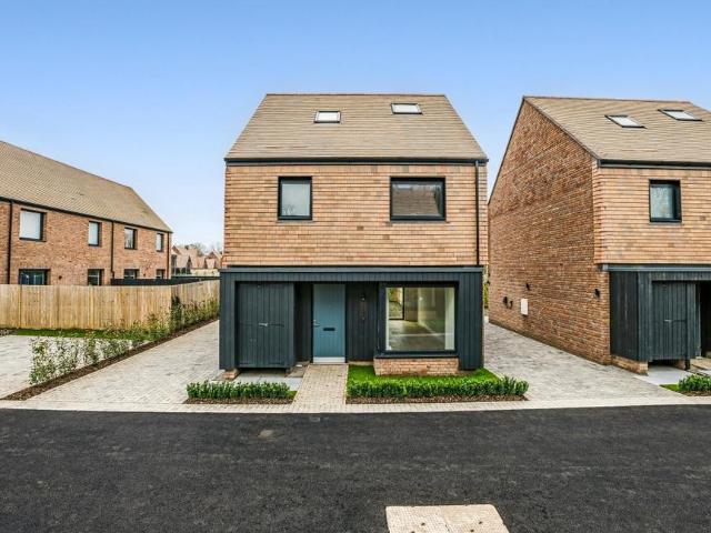 Medlands Close plot 9 Cranleigh GU6 4 bed detached house to rent £2,750 pcm £635 pw