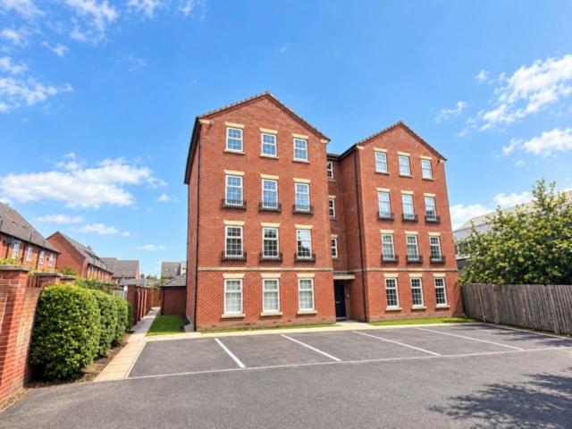 Medlar Croft, Barnsley S75, 2 bed flat to rent, £750 pcm | PrimeLocation