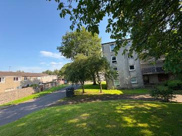 Medlar Road, Abronhill, Cumbernauld G67, 2 bed flat to rent, £675 pcm | PrimeLocation