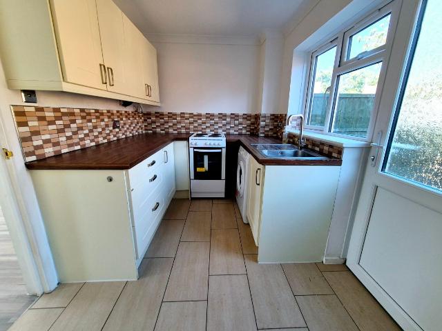 Medoc Close, Basildon SS13, 1 bed flat to rent, £1,300 pcm | PrimeLocation