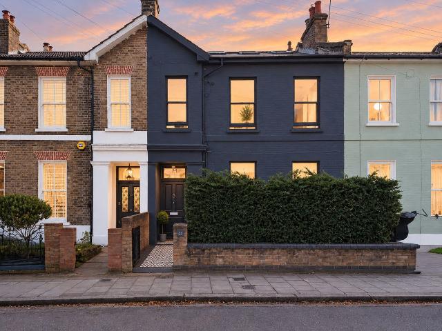 Meeting House Lane, London SE15, 2 bed flat to rent, £3,500 pcm | PrimeLocation