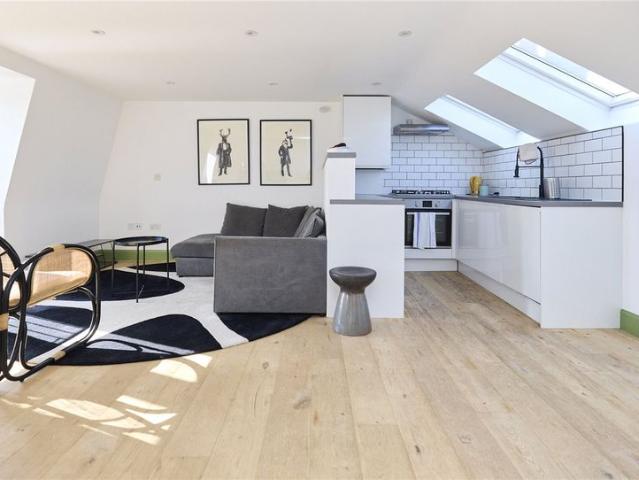 Meeting House Lane, London, SE15 2UN