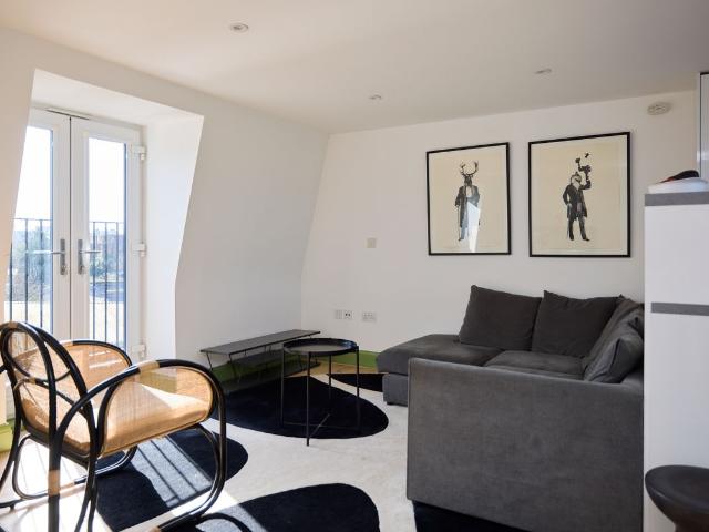 Meeting House Lane SE15, 2 bed flat to rent, £3,570 pcm | PrimeLocation