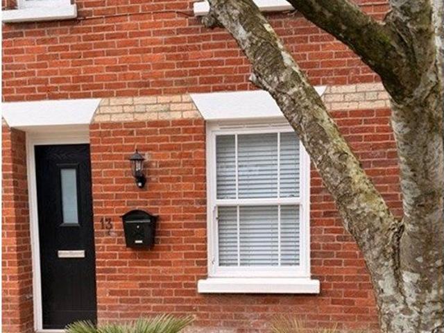 Meeting House Lane, Ringwood BH24, 2 bed flat to rent, £1,350 pcm | PrimeLocation