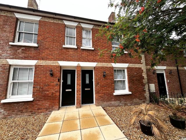 Meeting House Lane, Ringwood BH24, 2 bed flat to rent, £1,350 pcm | PrimeLocation