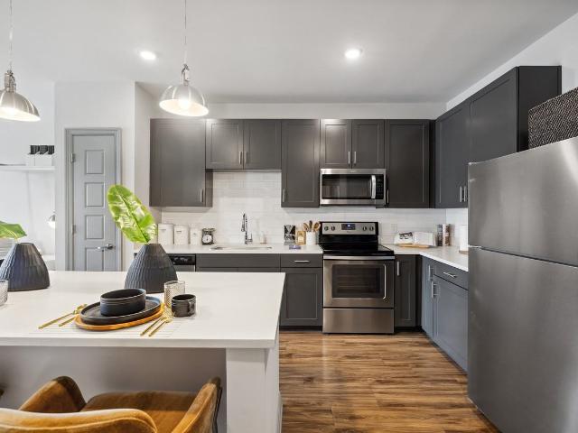 Meeting Street Lofts 1 Bedroom Apartment for Rent at 601 Meeting St, Charleston, SC 29403 East Central
