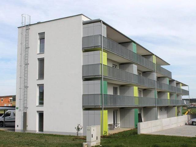 MEGA BALKON Tolle 3 Zimmer Wohnung mit riesigem Balkon und Carportparkplatz geförderte Miete ODER geförderte Miete mit Kaufoption 3 Zimmer