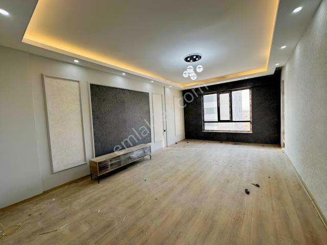 Mega Dan Beylerbeyinde Kiralık 3+1 Daire