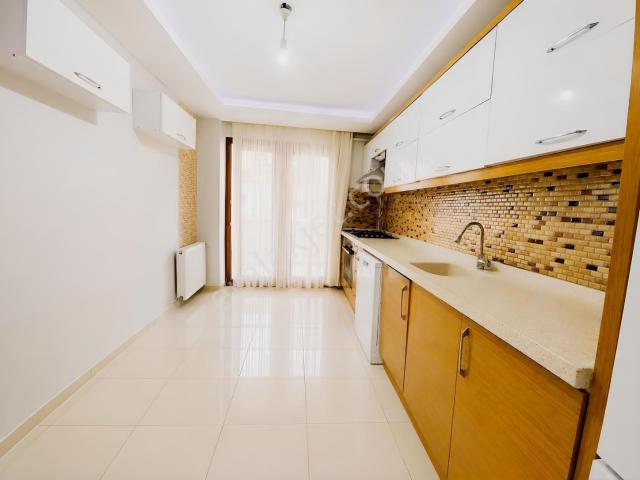 Mega Gayrimenkul'den Fatih Mahallesinde Kiralık 3+1 Daire