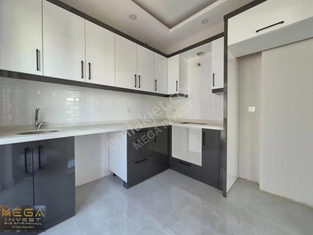 Mega İnvest Gayrimenkul' Den Erenköy' De Sıfır 2+1 Kiralık Daire