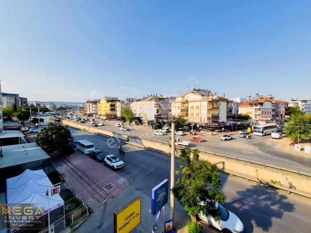 Mega İnvest Gayrimenkulden Yeşilyurtda Geniş Ferah 190m2 Kiralık