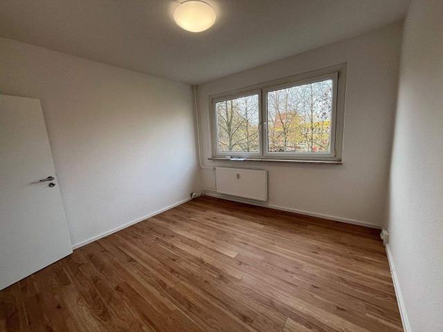 MEGA Studentenangebot. Super 3 Zimmer WG Wohnung mit EinbaukÃ¼che, all incl sofort einzugsfertig