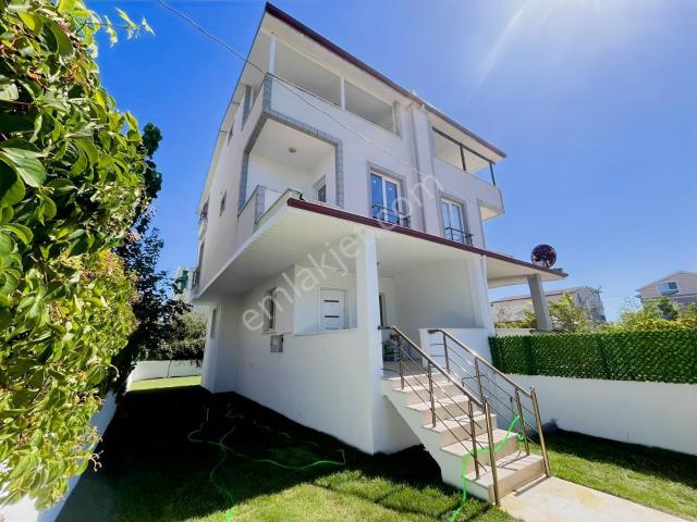 ꧁▇mega Yapı꧁▇ Müstakil Bahçeli Geniş Teraslı Ferah Uygun Villa