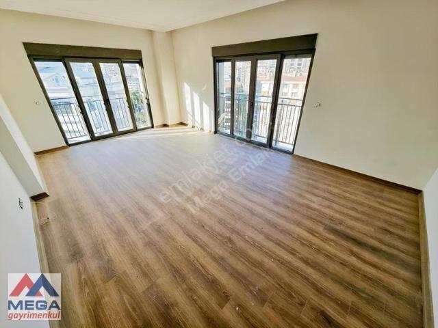 Mega'dan Erenköyde 120 M2 3+1 Ebeveyn Banyolu Ferah Sıfır Fırsat