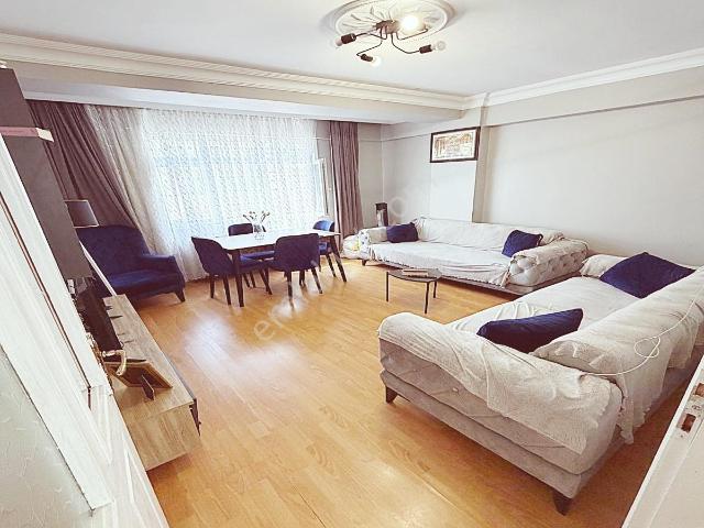 Mehterçeşme Mh Kiralık 2+1 Cadde Dibinde Karanlık Oda Yok
