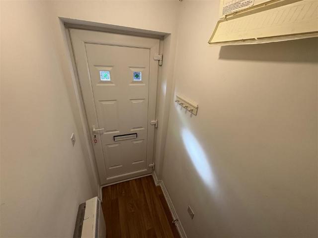 Mehdi Road, Oldbury 1 bed flat to rent £675 pcm £156 pw