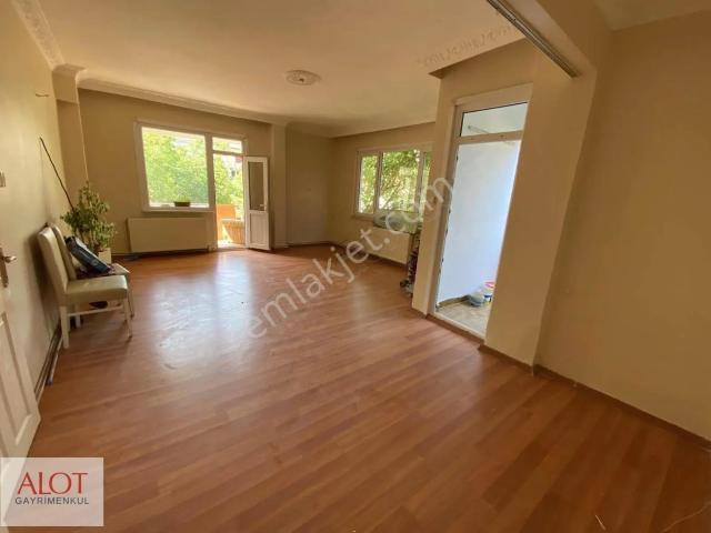 Mehmet Ağa Caddesi 3+1 Kiralık Daire