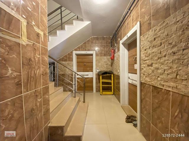 MEHMET AKİF'TE CADDE YAKINI ASANSÖRLÜ ARAKAT 3+1 135m2 İSKANLI DAİRE