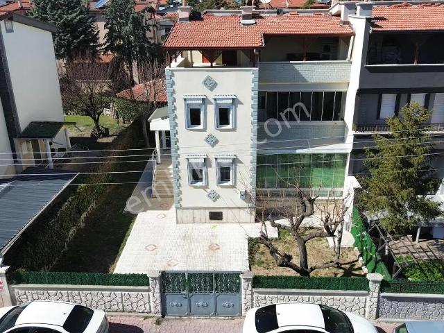 Mehmet Akif Mah.daire Parasına 6+1 Villa Satılık