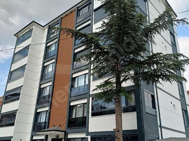 Mehmet Akif mahallesi satılık 2+1 eşyalı daire eşyasıyla birlikte verilecektir