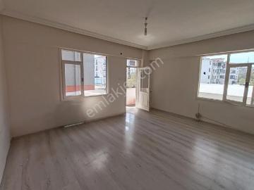 Mehmet Akif Mahallesinde, Hakmar Karşısında 2+1 Kiralık Daire