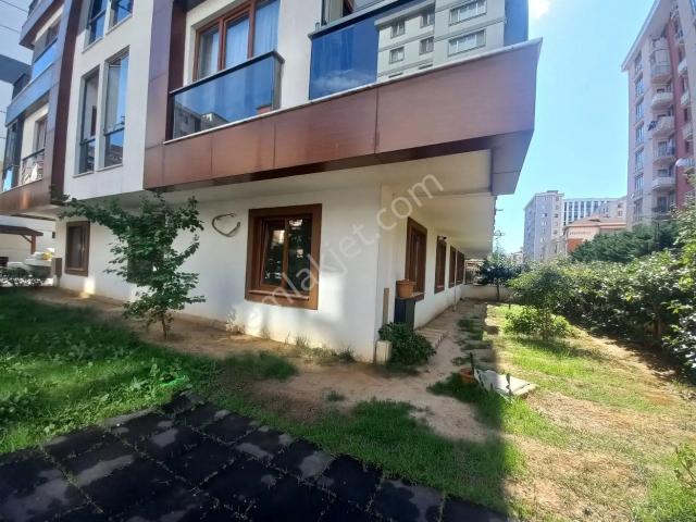 Mehmet Akif Mahallesinde Site İçerisinde Satılık Geniş 1+1 Daire