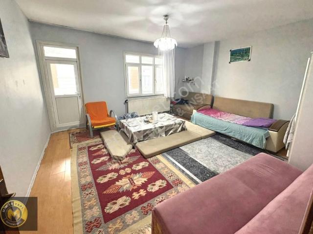 Mehmet Akifte Satılık 28m² Hisseli 2+1 1.kat