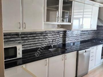 Mehmetçik Caddesinde Satılık 3+1 Çok Temiz Daire