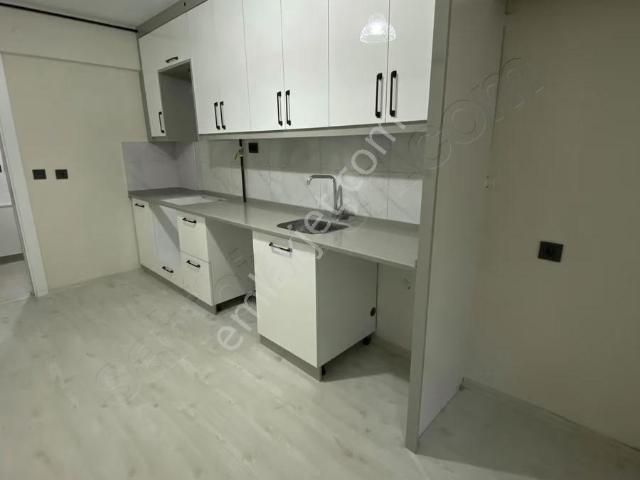 Mehmetçik Mh İçi Komple Tadilatlı Kiralık 3+1 140m2 Daire