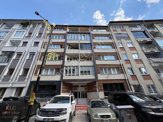 Mehmet Paşa Mah'de Savona Otel Karşısı Satılık Arakat Daire
