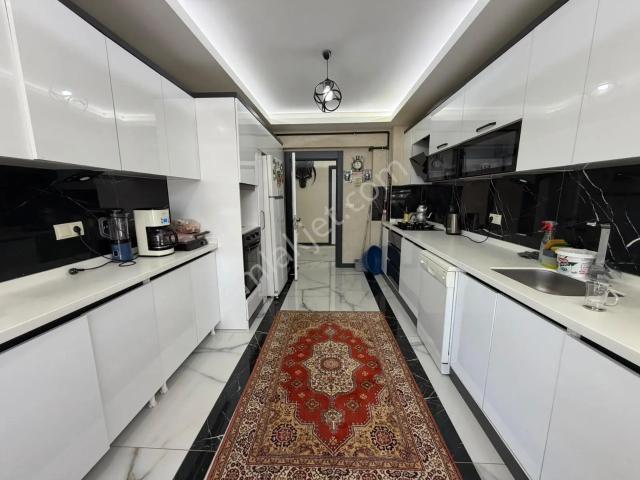 Mehmet Zengin'den 195 M2 4+1 Kapalı Otoparklı Süper Lüks Sitede