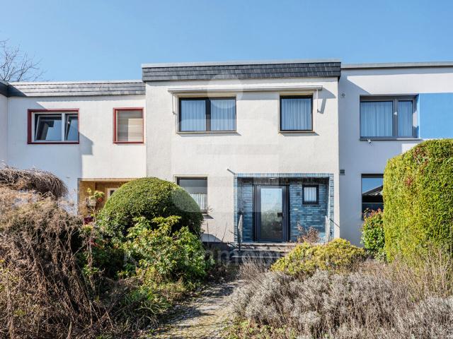 Mehr als nur ein Zuhause Reihenmittelhaus mit Garten und Perspektive