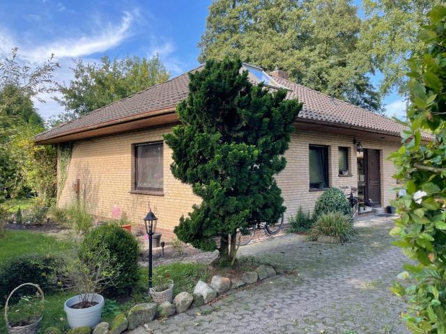 Mehr Platz als gedacht – Bungalow mit ausgebautem Dachboden in Ofenerdiek