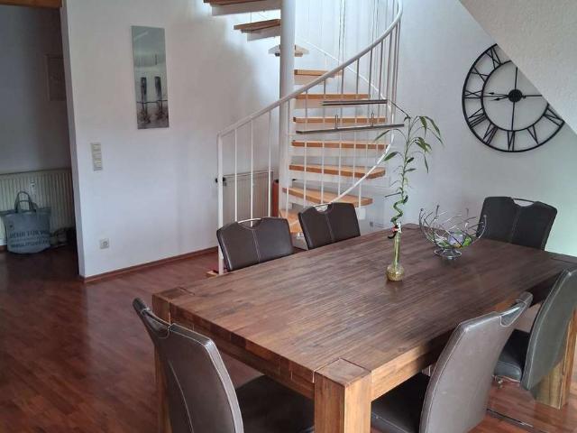 Mehr Platz für das Leben – Alltagstaugliche 4,5 Zimmer mit Neckarblick in Nürtingen