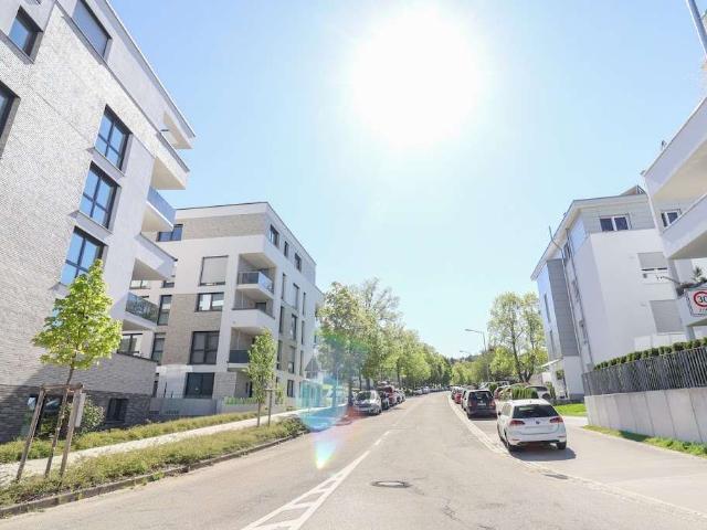Mehr Platz für den Alltag: Großzügige 3 Zimmer Wohnung auf 92m² mit Balkon und EBK