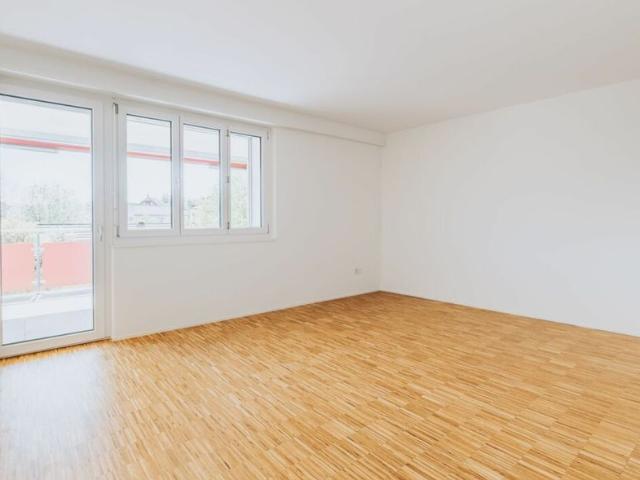 Mehr Raum für das Wesentliche: Hochwertige 2.5 Zimmer Wohnung im Zentrum mit 70m2