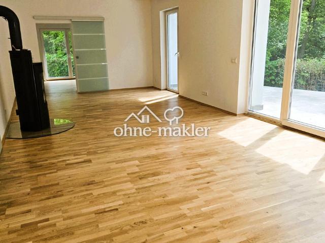 Mehrgenerationenhaus 371 m², Waldidyll am Flughafensee + Aufstockungspotenzial um 155 m²