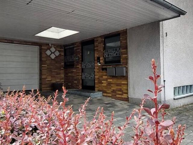Mehrgenerationenhaus in Bestlage von Haßlinghausen, 3 Einheiten, viel Platz und großer Garten