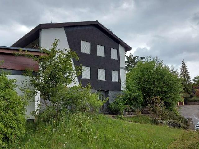 Mehrgenerationenhaus in ruhiger Lage und schöner Aussicht provisionsfrei!