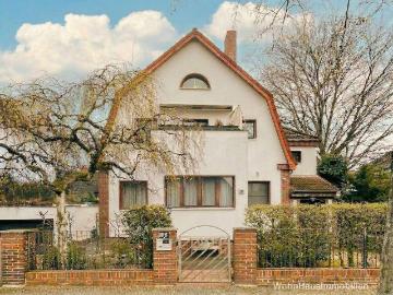 Mehrgenerationenhaus mit 2 Wohneinheiten & Garten