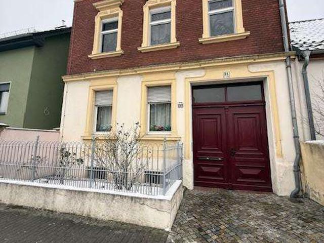 Mehrgenerationenhaus mit 3214 m² Grundstück