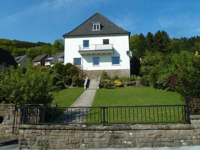 Mehrgenerationenhaus mit Charme & Potenzial – 270 m² + Garten, pr